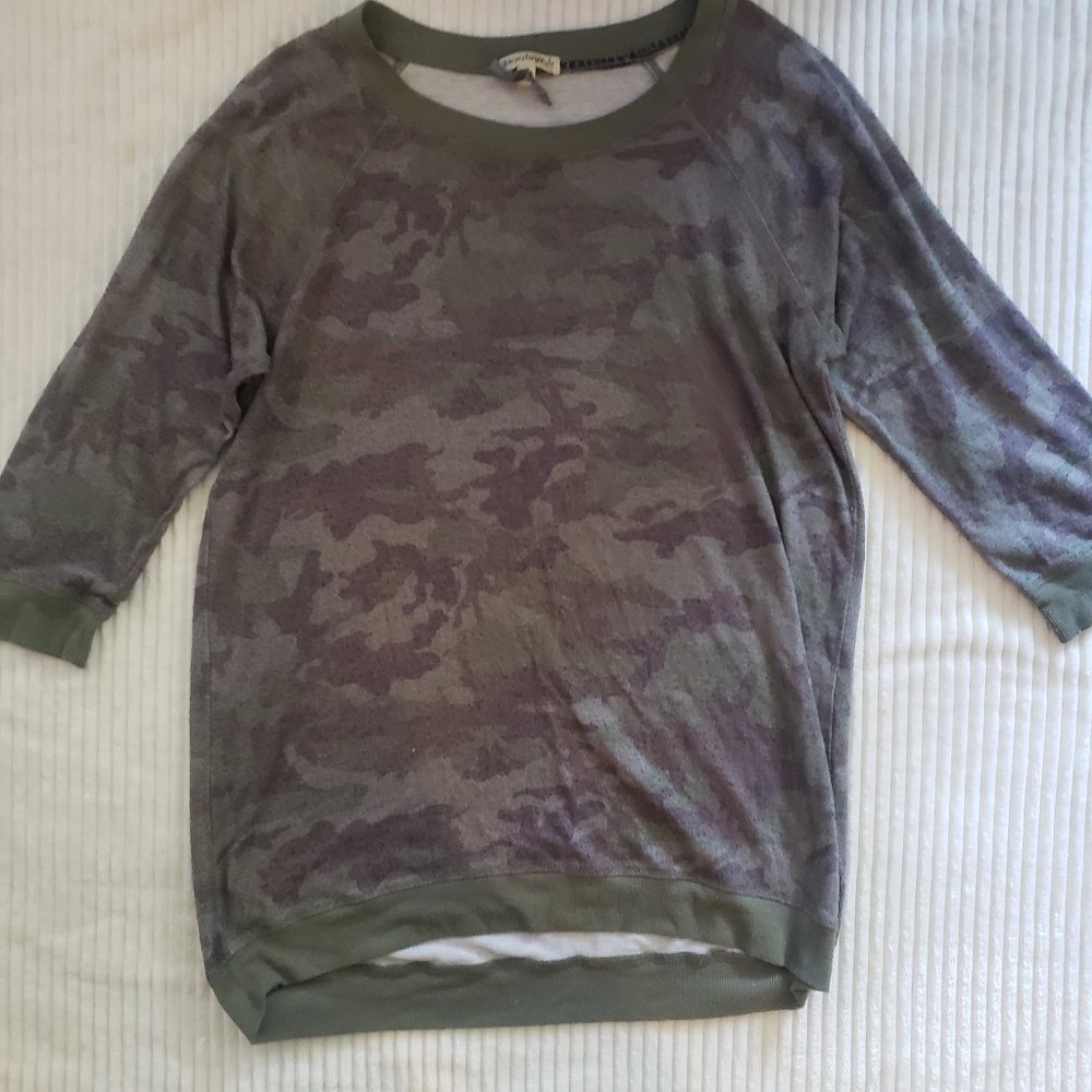 Love on a Hanger Olive Camo Long Sleeve Top XL